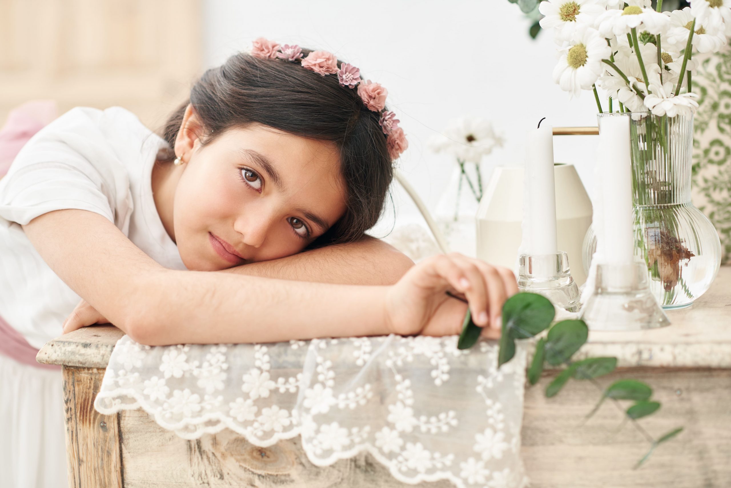 nina-fotos-comunion-boadilla-del-monte Sesión de fotos de comunión en estudio